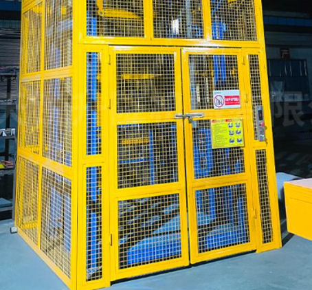 临江货梯可以安装在室外吗